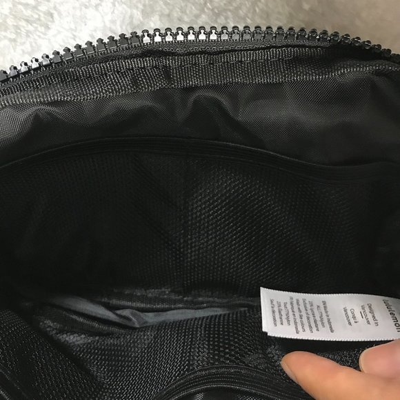 lululemon everywhere belt bag black - Picture 7 of 10